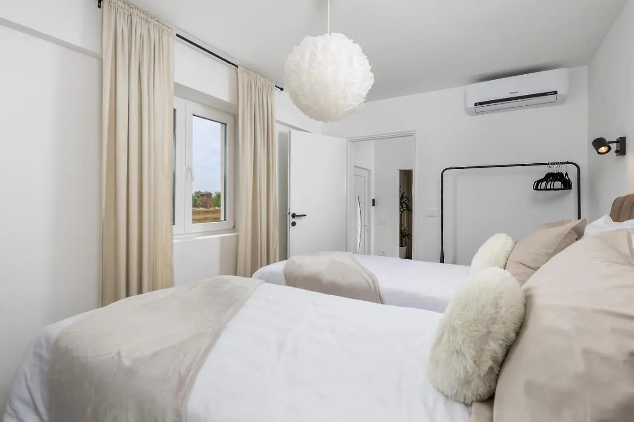 Villa Cosy Holiday Home Infinity With Pool And Bbq Loborika